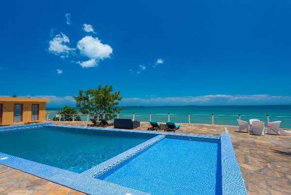 Golden Tulip Zanzibar Resort image 1